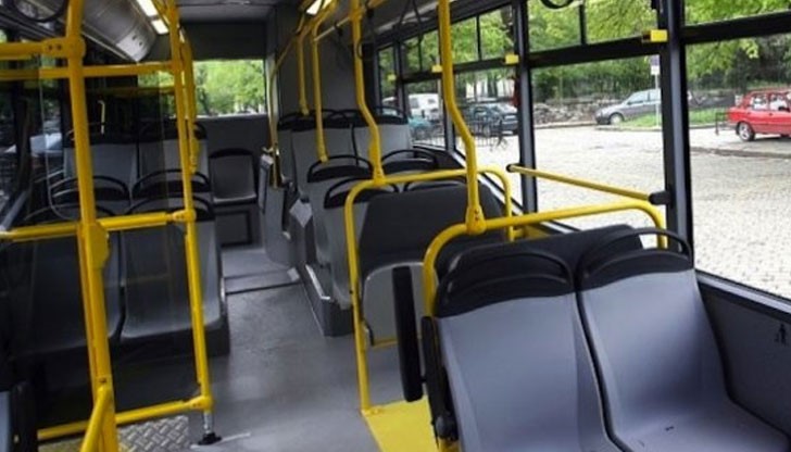 Учениците до 12 клас да могат да пътуват безплатно в градския транспорт Русе, предлагат общински съветници