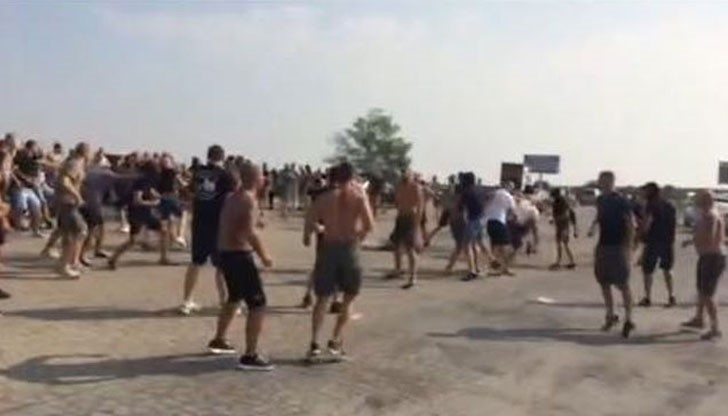 В екшъна са участвали повече от 100 души