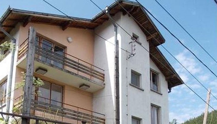 Това е домът, където групата на "Наглите" е измъчвала някои от жертвите си!