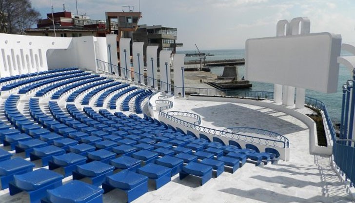 Въпреки мащабния ремонт, автентичният външен вид на кино „Яворов” е напълно запазен