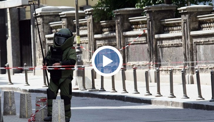 Полицията евакуира улиците около хотел „Рила”, не се разрешаваше да преминават автомобили и граждани