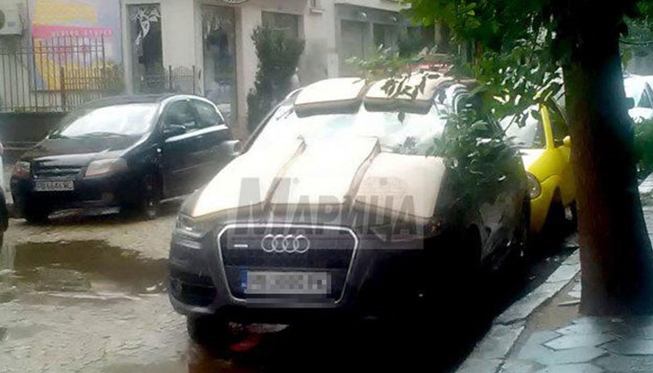 Оригинален начин да опазиш колата си от ледени късове! Оригинален начин да опазиш колата си от ледени късове!