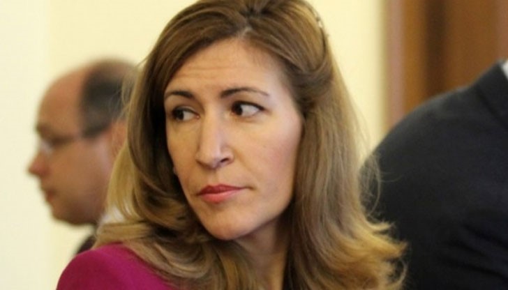 Министър Ангелкова отчете и ръст от близо 20 % на чуждестранните туристи за първото четиримесечие Министър Ангелкова отчете и ръст от близо 20 % на чуждестранните туристи за първото четиримесечие