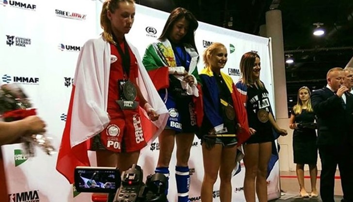 Александра Тончева записа името си в историята, ставайки първия български боец, спечелил световна титла по ММА при аматьорите