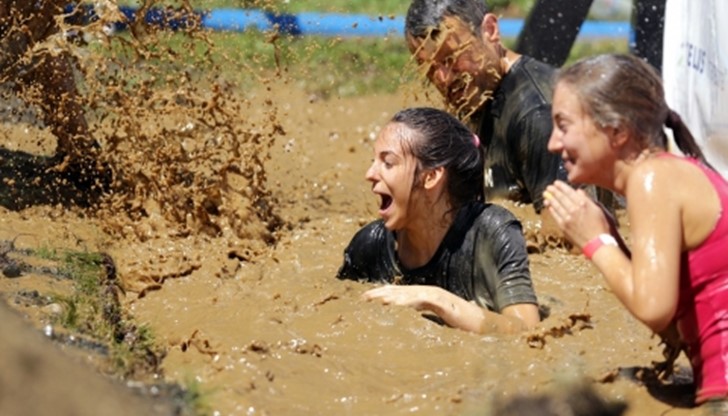 Стотици участници се включиха в състезанието "Legion Run" край езерото Панчарево