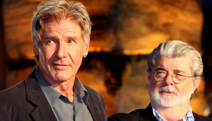 Холивудската звезда е можел да бъде убит от хидравлична врата по време на снимките нa „Силата се пробужда“ Холивудската звезда е можел да бъде убит от хидравлична врата по време на снимките нa „Силата се пробужда“