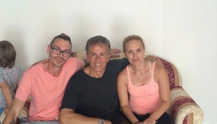 В програмата се включиха и четири от децата на студиото В програмата се включиха и четири от децата на студиото