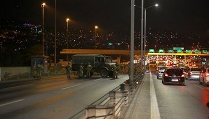 Група деца, заедно с преподавателите им, са блокирани в Турция Група деца, заедно с преподавателите им, са блокирани в Турция