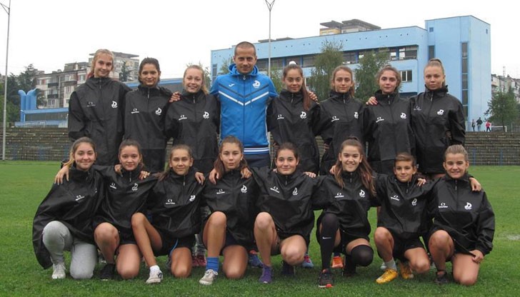 Треньорът на футболистките търси нови попълнения за отбора Треньорът на футболистките търси нови попълнения за отбора