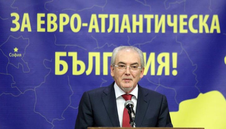 В мотивите си върховните съдии се позовават на решението на Конституционния съд от 1992 година, с което е отказано ДПС да бъде обявена за противоконституционна партия