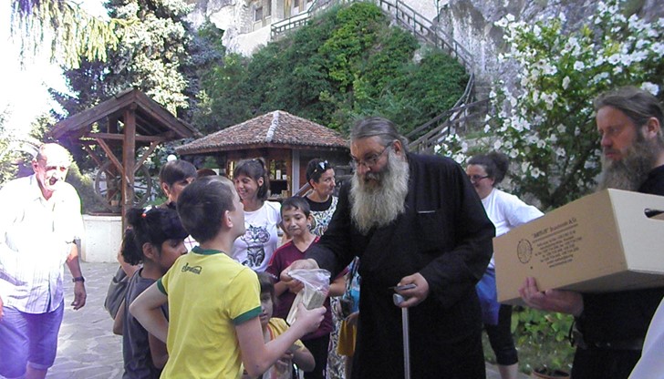 Разходката  сред природата  завърши с пикник край река Русенски Лом