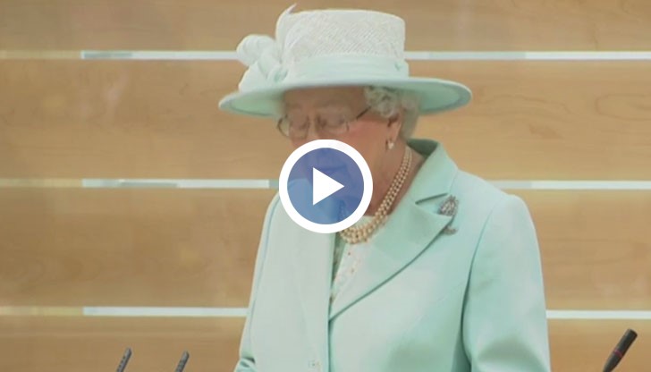 Елизабет II призова депутатите в шотландския парламент да запазят спокойствие