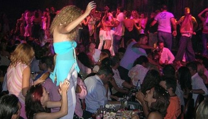 НАП проверяват и собствениците на 98 луксозни автомобила