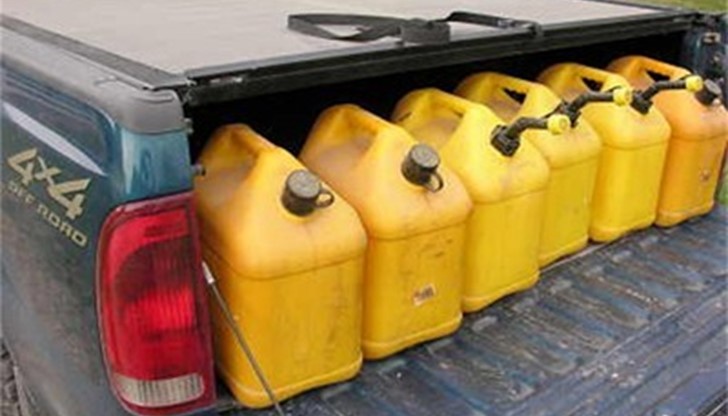 23-годишен русенец, извършил измама, като продал вода вместо дизелово гориво 23-годишен русенец, извършил измама, като продал вода вместо дизелово гориво