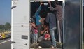 В Сърбия задържаха български камион с бежанци