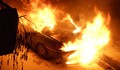Форд избухна в пламъци на ул. "Петрохан"