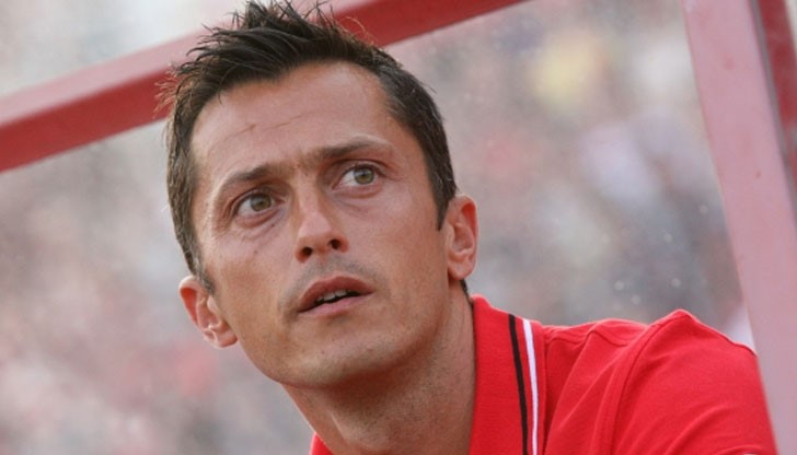 Наставникът не е доволен от предаставянето на отбора Наставникът не е доволен от предаставянето на отбора