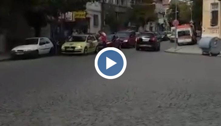 Таксиджията направил страхотно задръстване за цели 10 минути, понеже бил „на адрес”