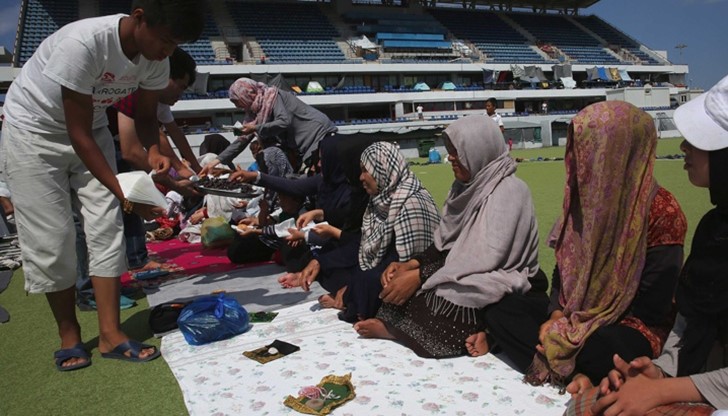 С влезлите днес в Гърция нови 119 мигранти общият им брой в страната достигна 57 034 души С влезлите днес в Гърция нови 119 мигранти общият им брой в страната достигна 57 034 души