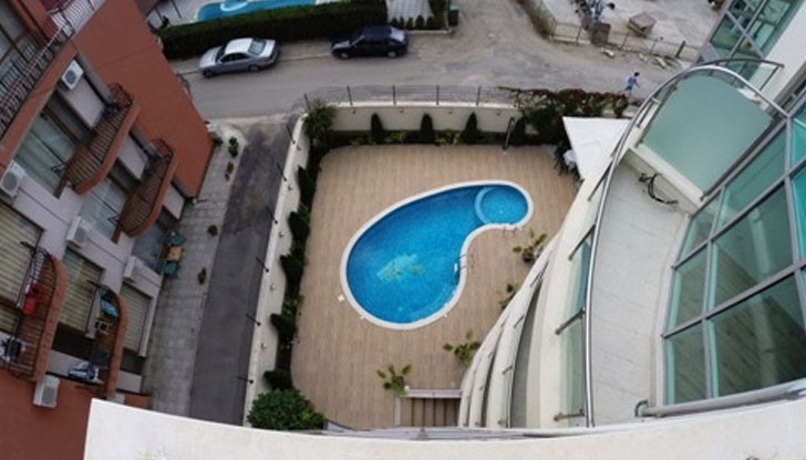 24-годишният Георги загина нелепо след като се опита да скочи в басейна от петия етаж на хотел в Несебър