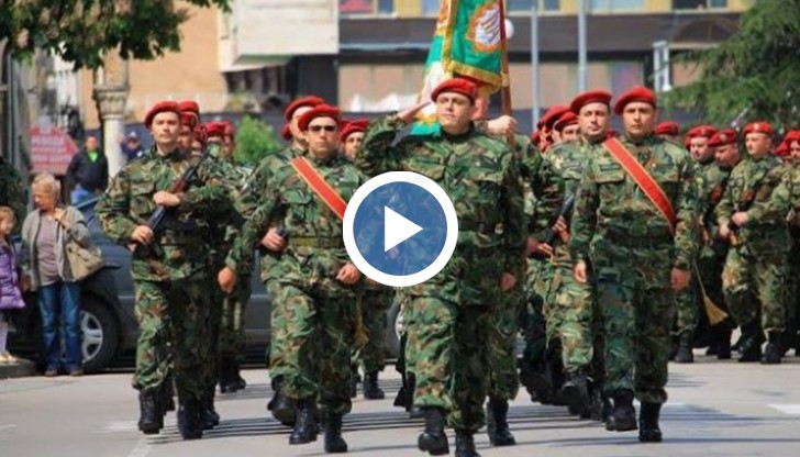 Стихотворението, върху което е написан маршът „Велик е нашият войник" е създадено в Охрид през лятото на 1916 година