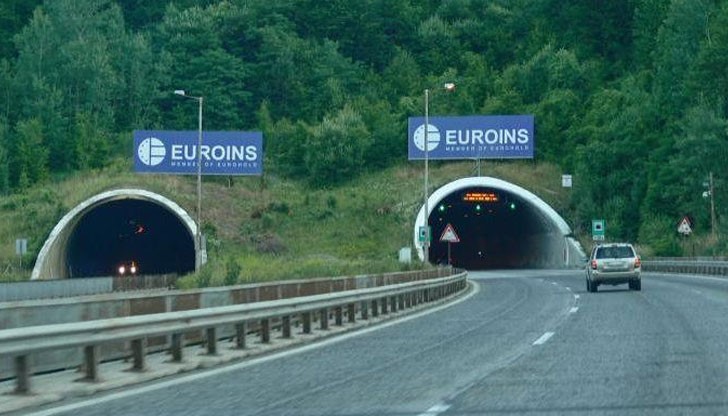 До 15 октомври се ограничава движението на ТИР-ове над 10 тона в тръбата за София на тунел "Витиня" на магистрала "Хемус"