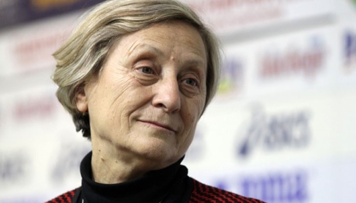 Легендарната треньорка по художествена гимнастика Нешка Робева поздрави националния ансамбъл след спечелването на бронзов олимпийски медал Легендарната треньорка по художествена гимнастика Нешка Робева поздрави националния ансамбъл след спечелването на бронзов олимпийски медал