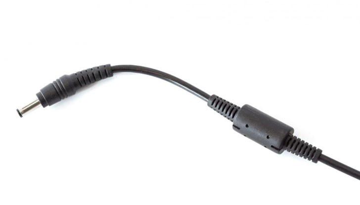 Дребничкият цилиндър се нарича феритен филтър