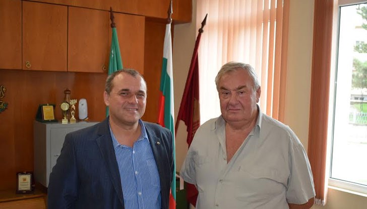 Заместник-председателят на ВМРО-БНД се запозна с трудностите на гражданите на среща, организирана от кмета на общината Георги Георгиев
