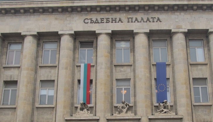 Русенският Районен съд потвърди наложената от РЗИ 3000 лева санкция за собственик на беленско заведение