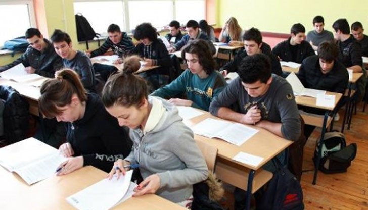 За първи път матурата по БЕЛ е разделена на три модула, като учениците ще ги решават поотделно