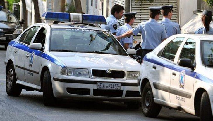 Полицията в Солун арестува 41-годишната жена, обвинена, че е обрала две банки, използвайки... заплашителна бележка