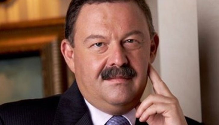 Телевизионният водещ беше приет в болница вчера, след като получи масивен инсулт Телевизионният водещ беше приет в болница вчера, след като получи масивен инсулт