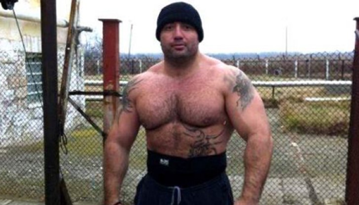 Той е в пълно съзнание, може да говори, макар и доста бавно, наясно е със състоянието си