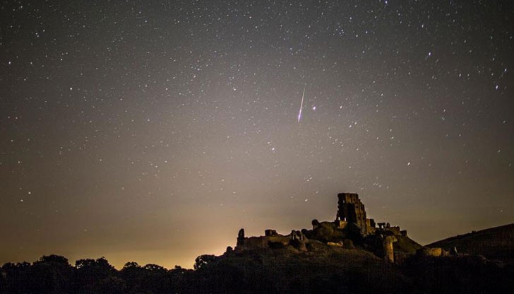Фотографи от цял свят успяха да уловят прелестта на Персеидите