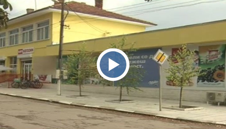 600 души от Бъзън се подписаха срещу монтирането на клетка на мобилен оператор в центъра на селото