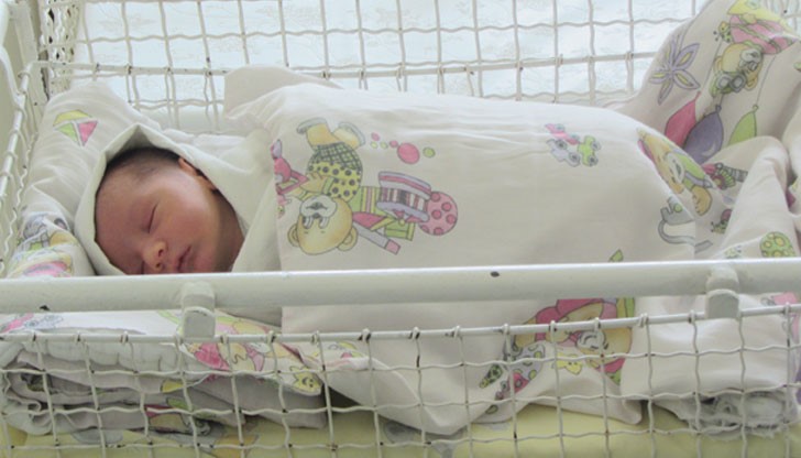 Майката ражда бебето в дома си, тъй като е била мъртво пияна и не се е обадила за линейка / Снимката е илюстративна Майката ражда бебето в дома си, тъй като е била мъртво пияна и не се е обадила за линейка / Снимката е илюстративна