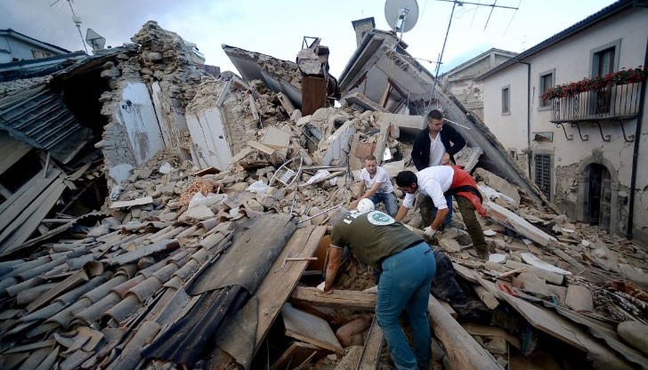 Изведох 85-годишната старица, за която се грижа. Главата на жената бе в кръв Изведох 85-годишната старица, за която се грижа. Главата на жената бе в кръв