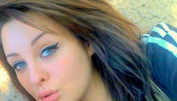 Симона влезе в най-тясната си рокля, благодарение на доктор Емилова Симона влезе в най-тясната си рокля, благодарение на доктор Емилова