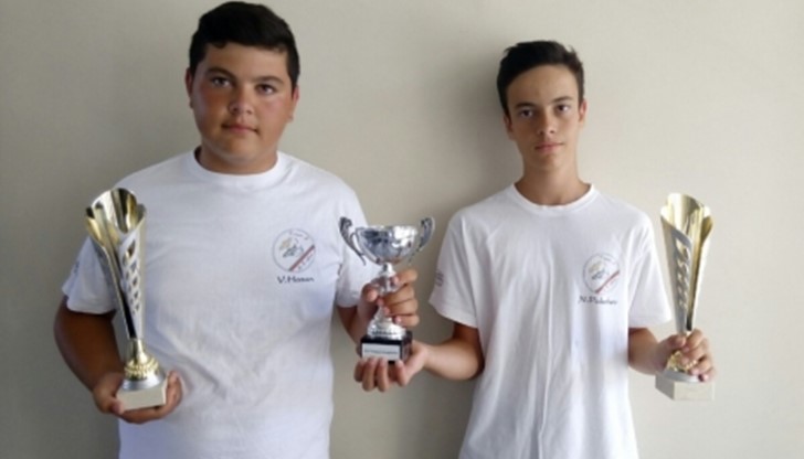 Ученик от Русе спечели купа на международното състезание по авиомоделизъм в град Ладрес, Франция