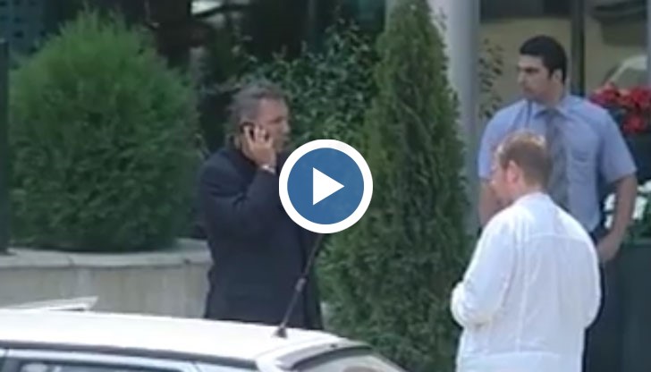 Арогантното отношение на футболиста, превишаването на права, обидите