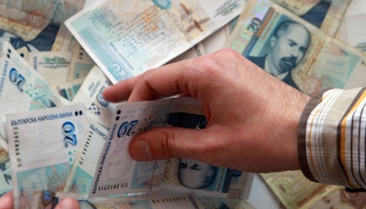 Дядо от Поморие се превърна в „златна кокошка” за мошениците Дядо от Поморие се превърна в „златна кокошка” за мошениците