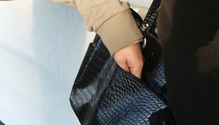 Разследването установило, че те живеят в Пафос