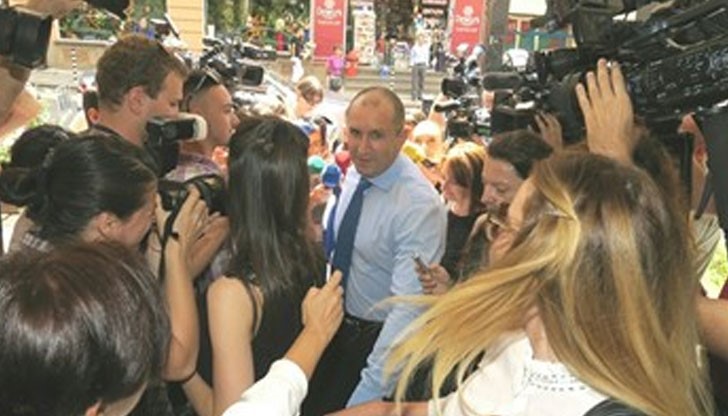 Очаква се ген. Радев да бъде изслушан от червените, за да ги мотивира да подкрепят кандидатурата му