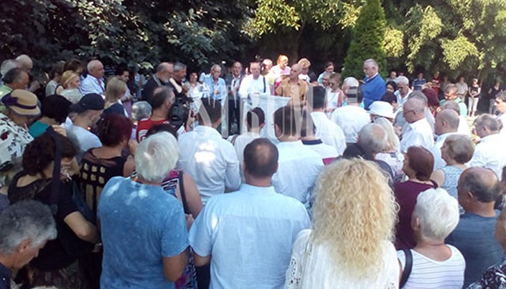 Сред множеството е и близката на пророчицата Нешка Робева