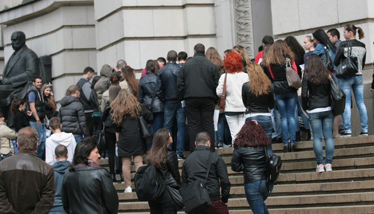 Стратегическата цел през 2020 г. е този процент в тази възрастова група у нас да достигне около 40 на сто