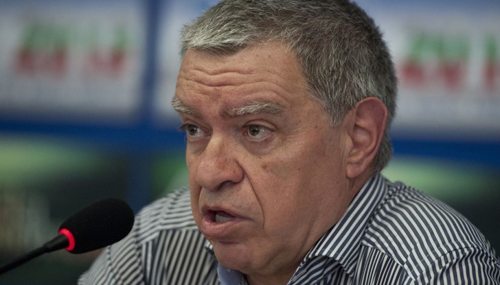 Бойко Борисов може да изчака президентските избори спокойно, защото кандидатурата на генерал Румен Радев е вече похабена