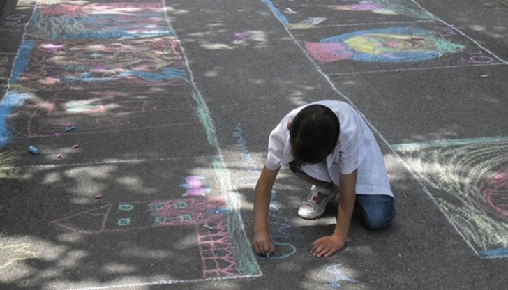 Според анонимен сигнал върху четири деца е упражнен физически и психически тормоз Според анонимен сигнал върху четири деца е упражнен физически и психически тормоз