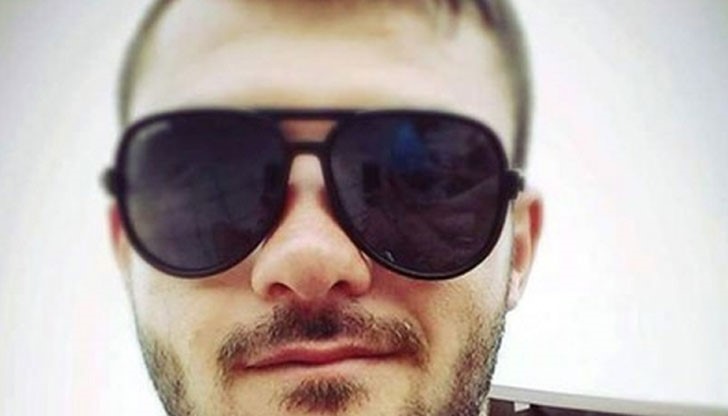 Даниел Стоев - Близнака отваря "БМВ" с тирбушон за секунди Даниел Стоев - Близнака отваря "БМВ" с тирбушон за секунди