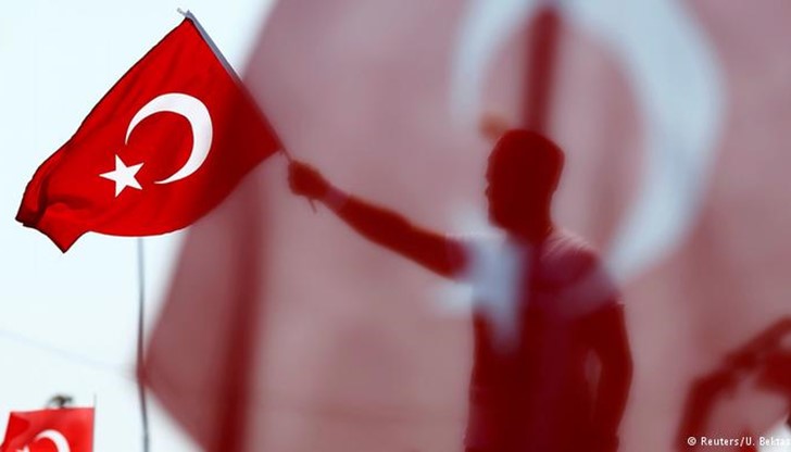 България беше въвлечена във вътрешните проблеми на Турция